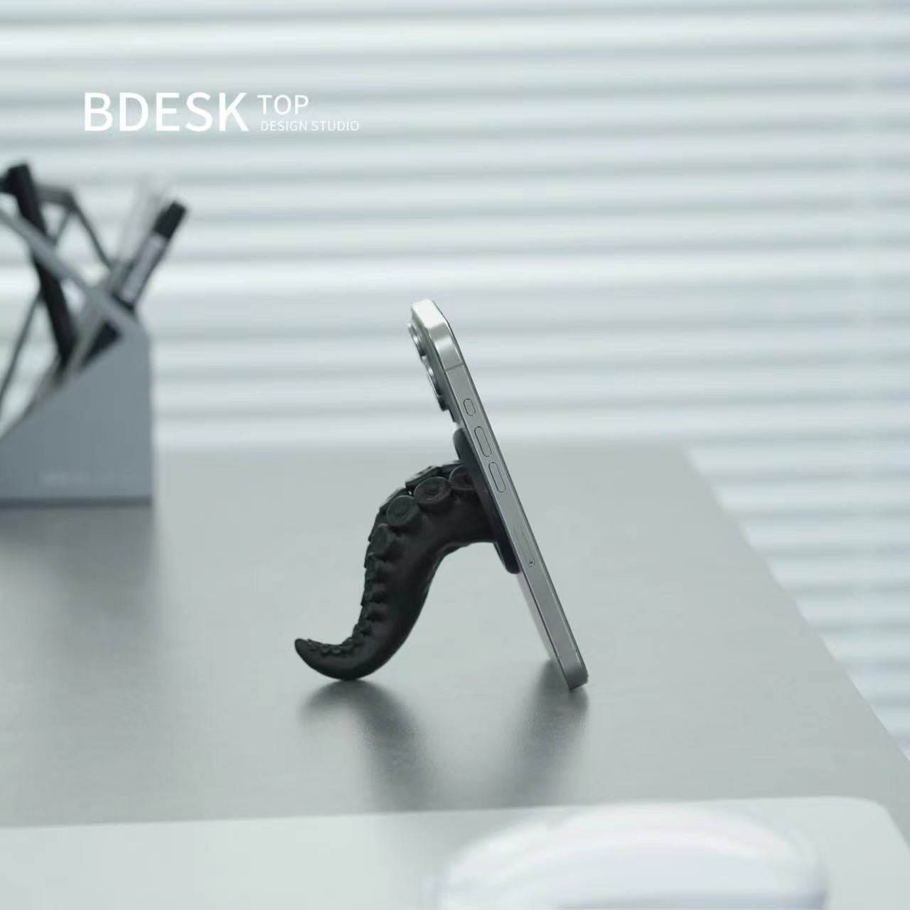 Bdesktop Octopus Claw 360° Rotation Magnetic Phone Stand, Fun and Creative Portable Phone Holder