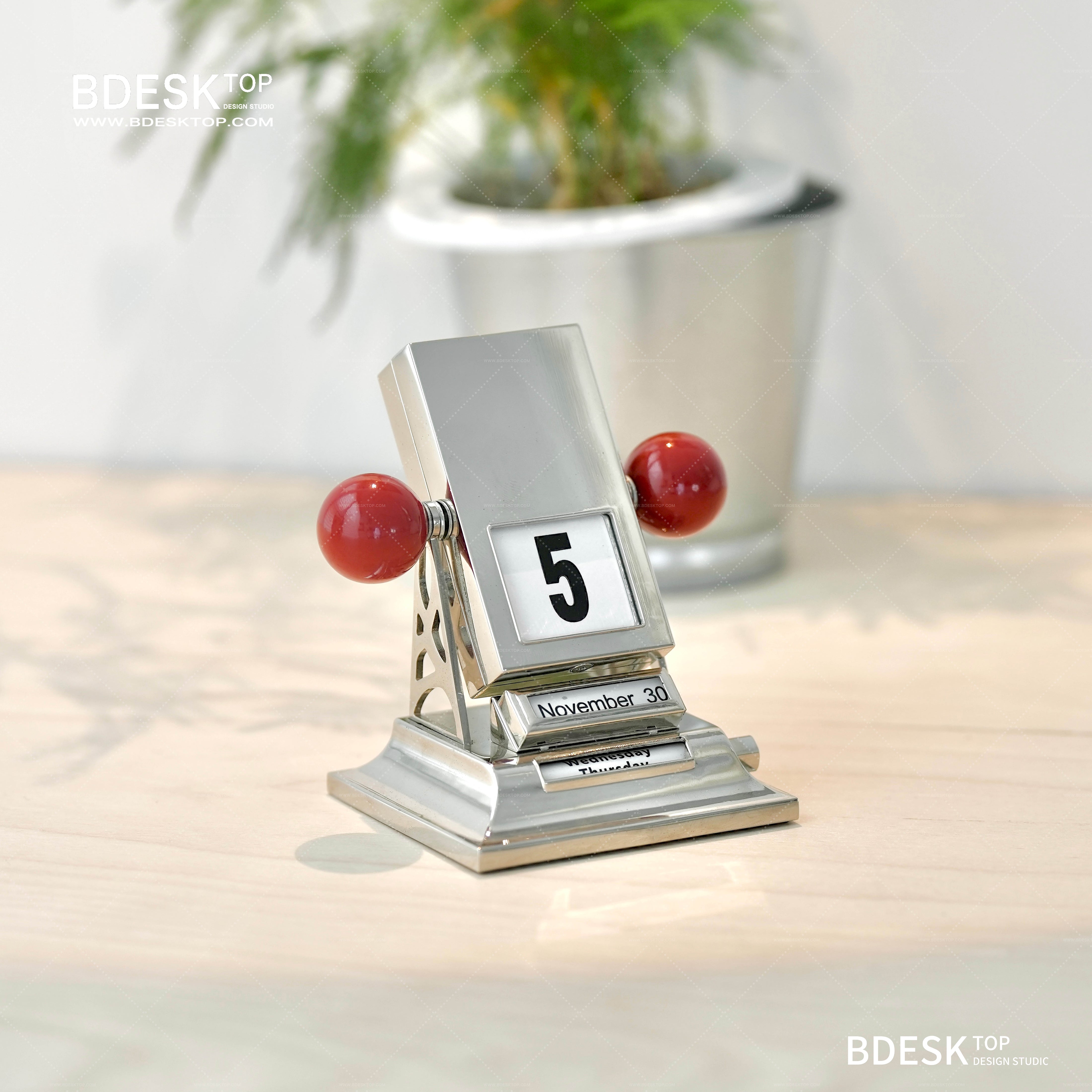 Bdesktop Minimalist  Desktop Home Decor, Rotating Calendar, Metal Perpetual Calendar, Creative Ornament