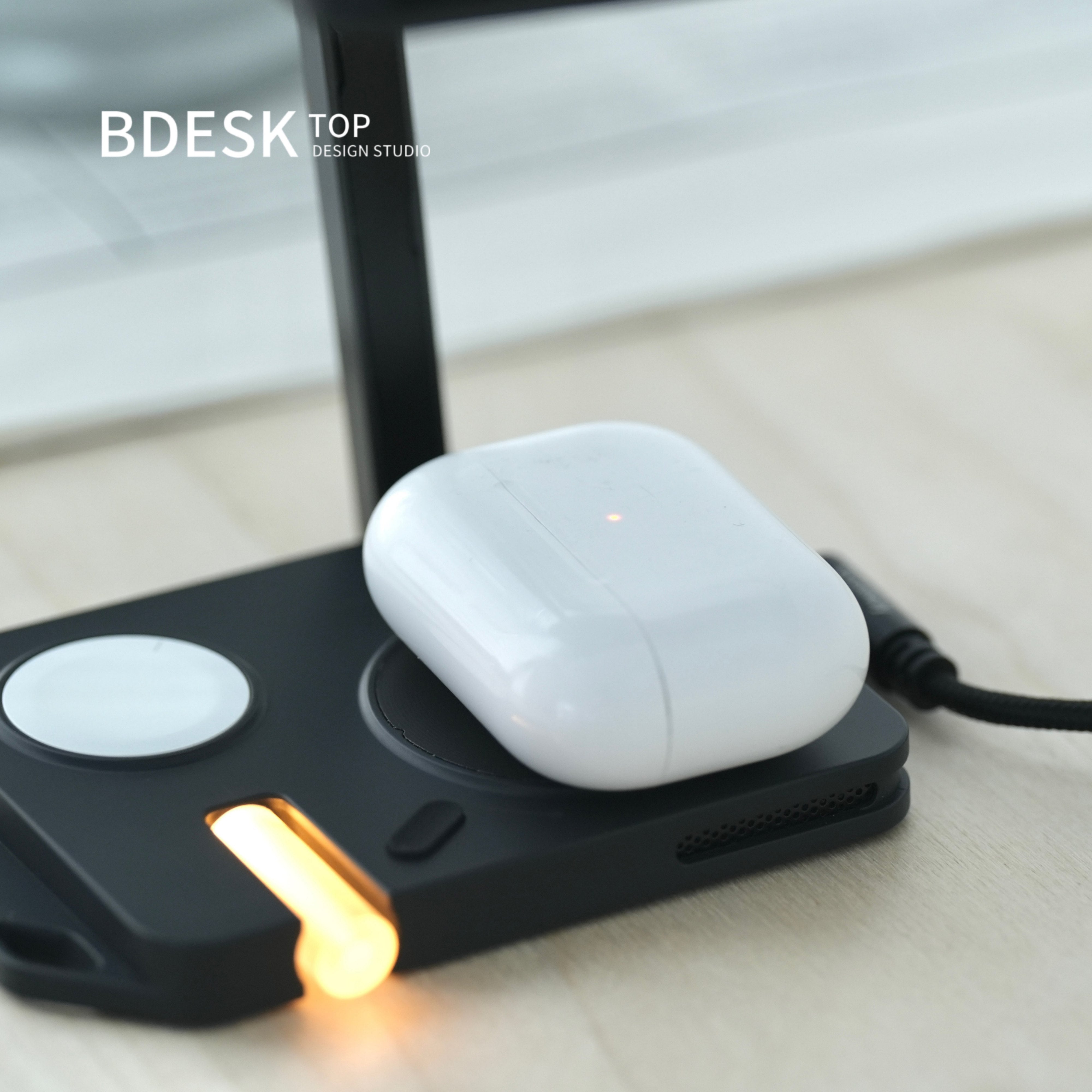 Bdesktop 4 في 1 قابلة للطي محطة شحن لاسلكية ولوحة مع MagSafe