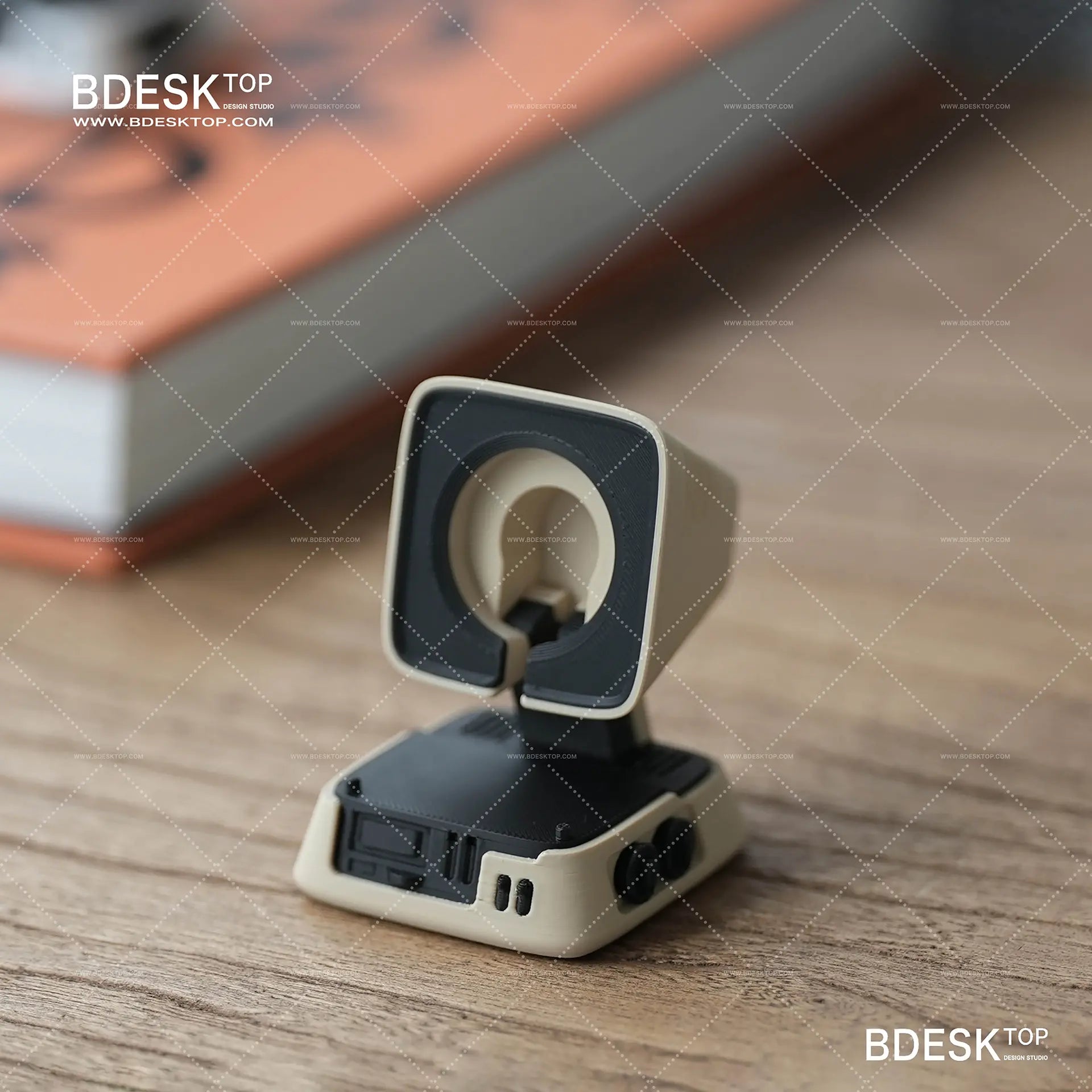 Bdesktop 3D-Printed Pyramid Smartwatch Charging Stand – Retro Industrial Desk Holder