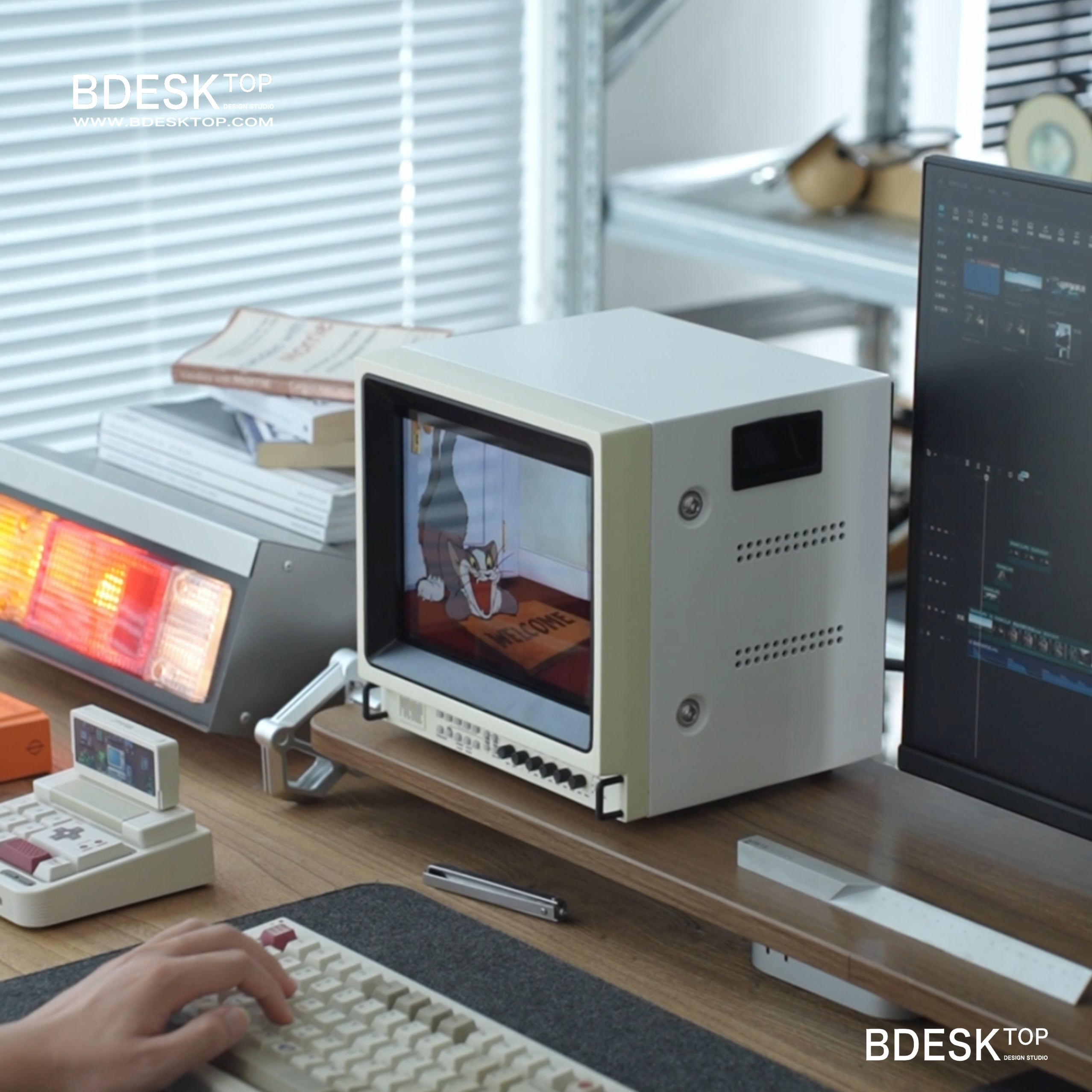 Bdesktop Retro Portable Monitor – 8.9"/9.7"/11" Secondary Display for Gaming & PC