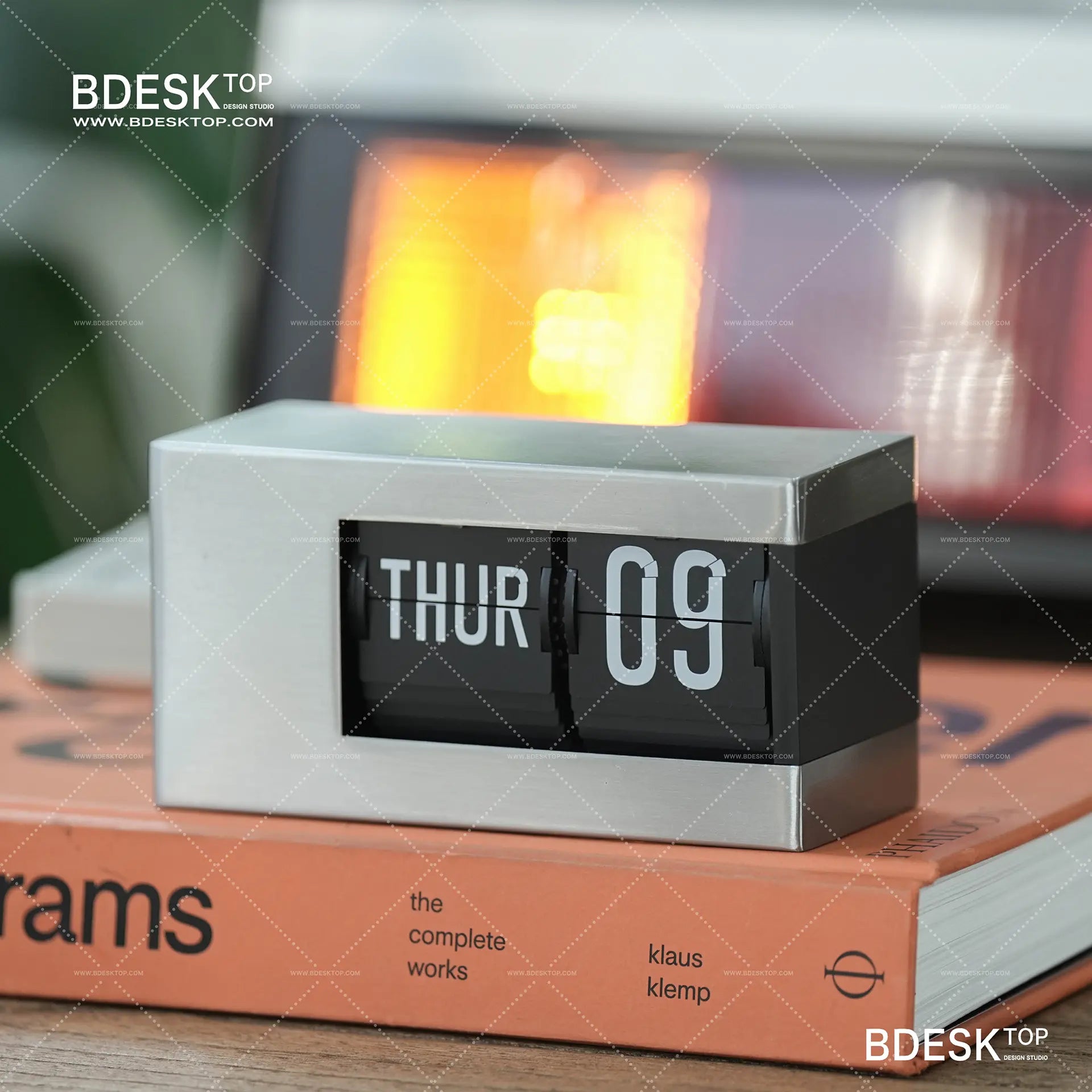 Bdesktop Automatic Flip Electronic Calendar – Smart Perpetual Desk Display