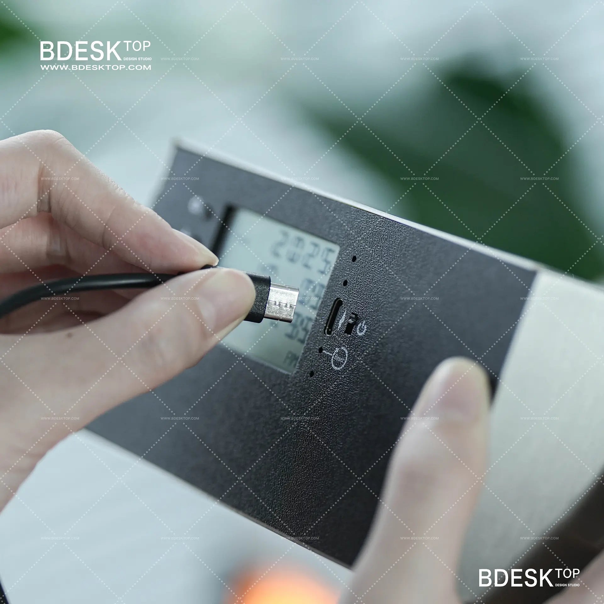 Bdesktop Automatic Flip Electronic Calendar – Smart Perpetual Desk Display