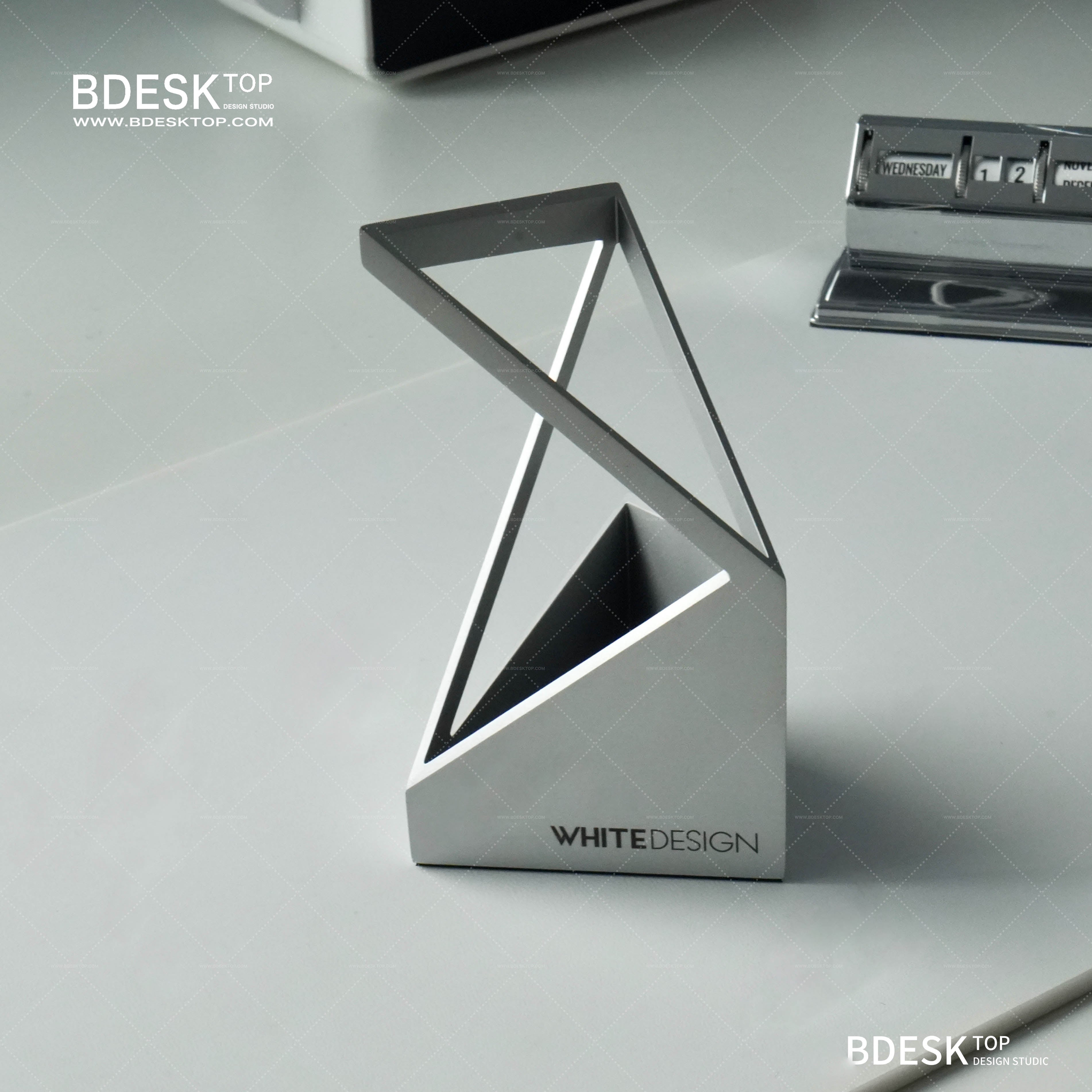 Bdesktop Creative metal architecture aluminum alloy pen holder