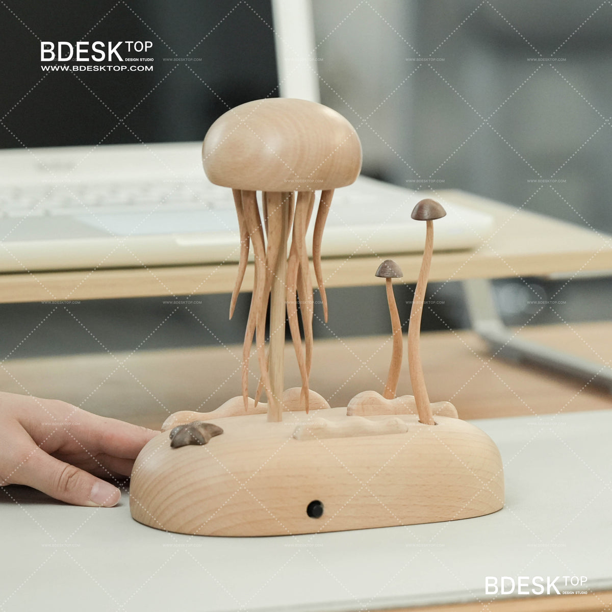 Bdesktop Creative Wooden Mechanical Jellyfish Desk Ornament Handmade Craft Creative Gift